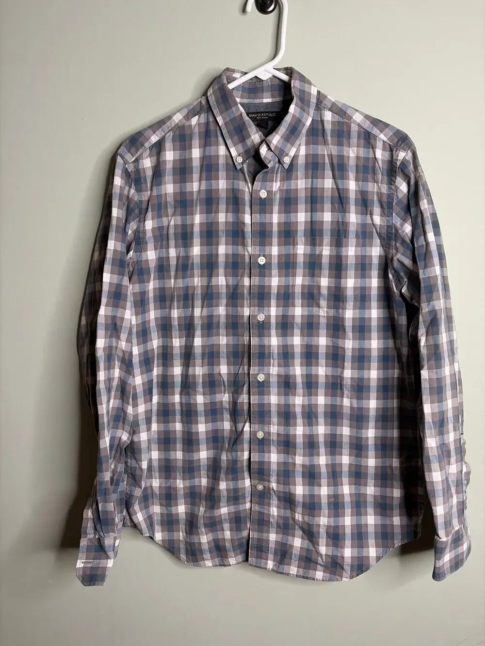 Banana Republic Men's Brown Blue Plaid Soft Wash Button Up Medium